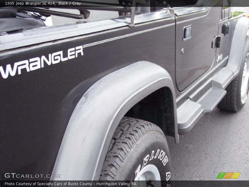 Black / Gray 1995 Jeep Wrangler SE 4x4