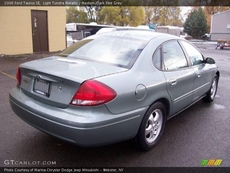 Light Tundra Metallic / Medium/Dark Flint Grey 2006 Ford Taurus SE