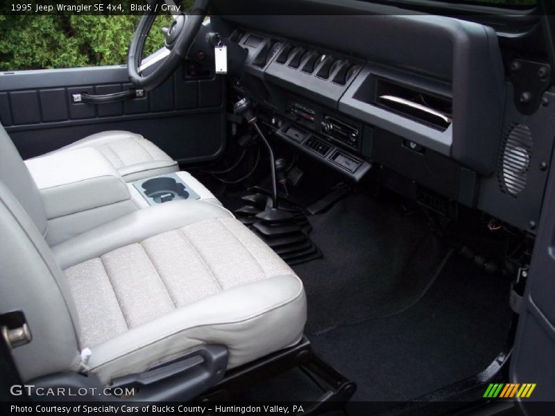Black / Gray 1995 Jeep Wrangler SE 4x4