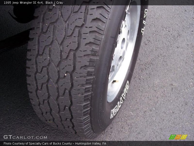 Black / Gray 1995 Jeep Wrangler SE 4x4