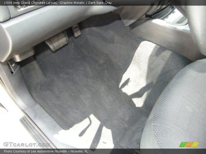 Graphite Metallic / Dark Slate Gray 2004 Jeep Grand Cherokee Laredo