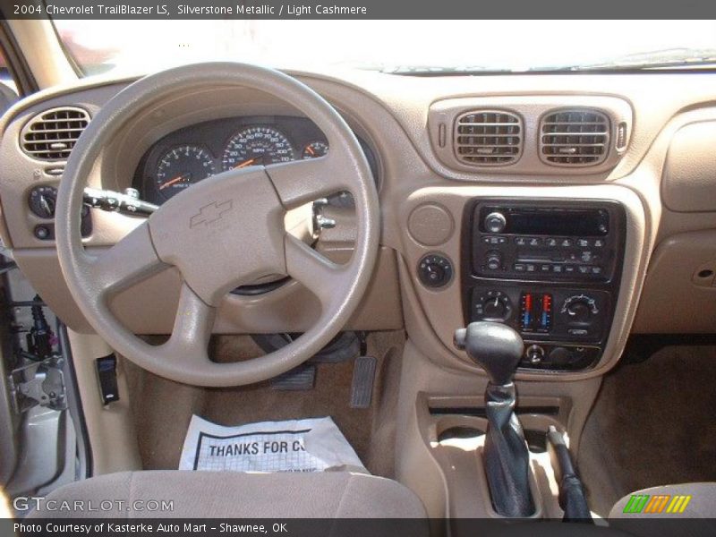 Silverstone Metallic / Light Cashmere 2004 Chevrolet TrailBlazer LS
