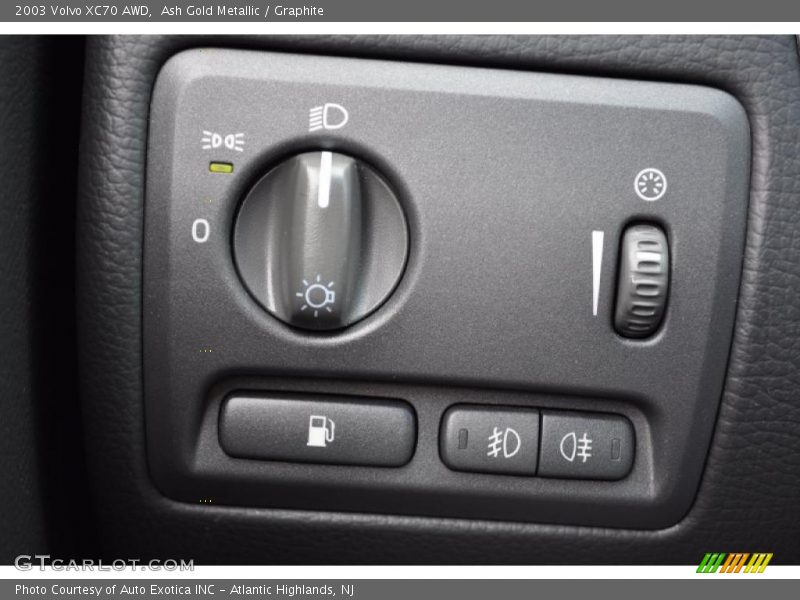 Ash Gold Metallic / Graphite 2003 Volvo XC70 AWD