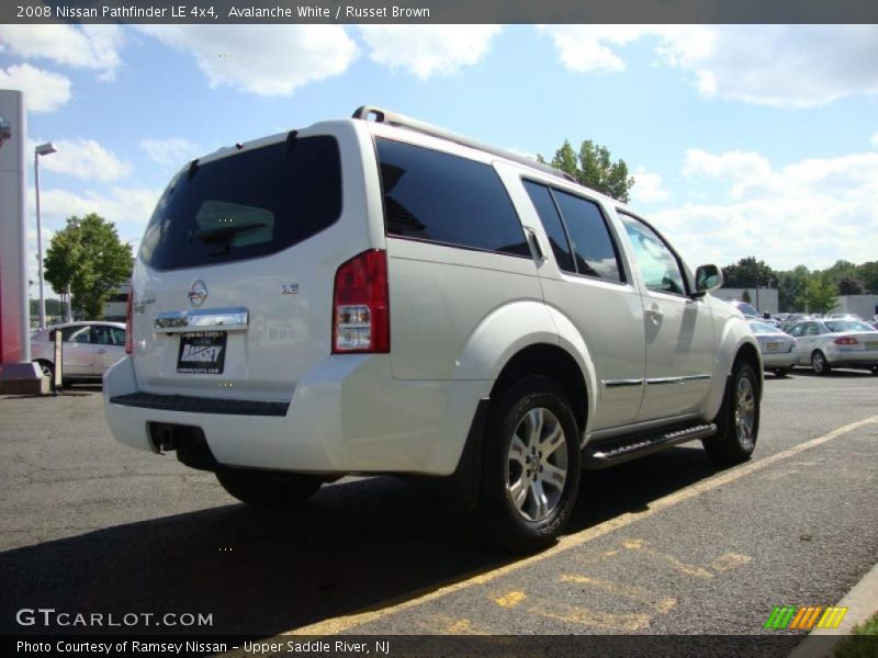 Avalanche White / Russet Brown 2008 Nissan Pathfinder LE 4x4