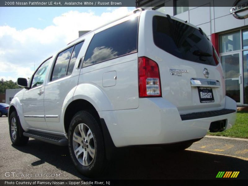 Avalanche White / Russet Brown 2008 Nissan Pathfinder LE 4x4