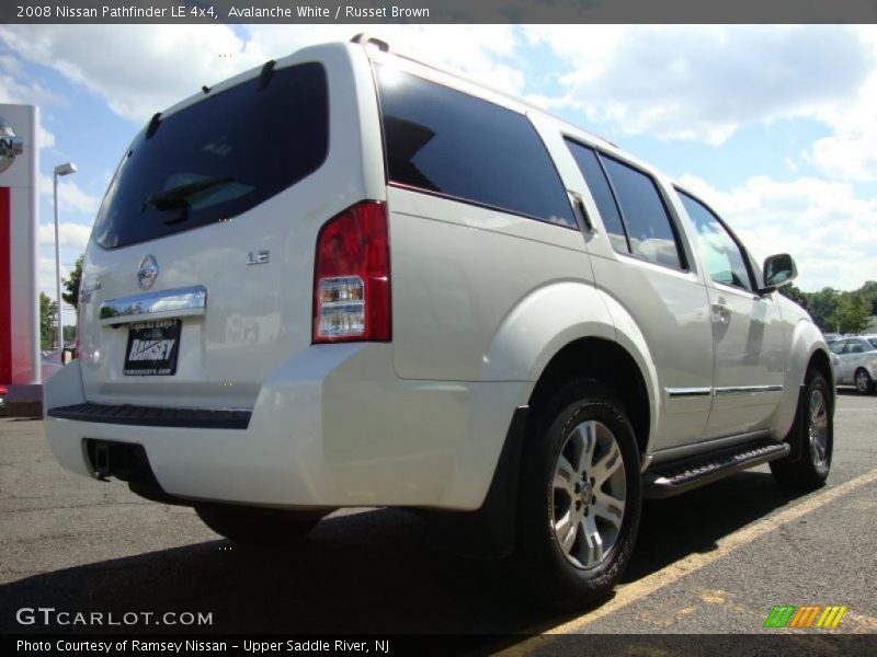 Avalanche White / Russet Brown 2008 Nissan Pathfinder LE 4x4