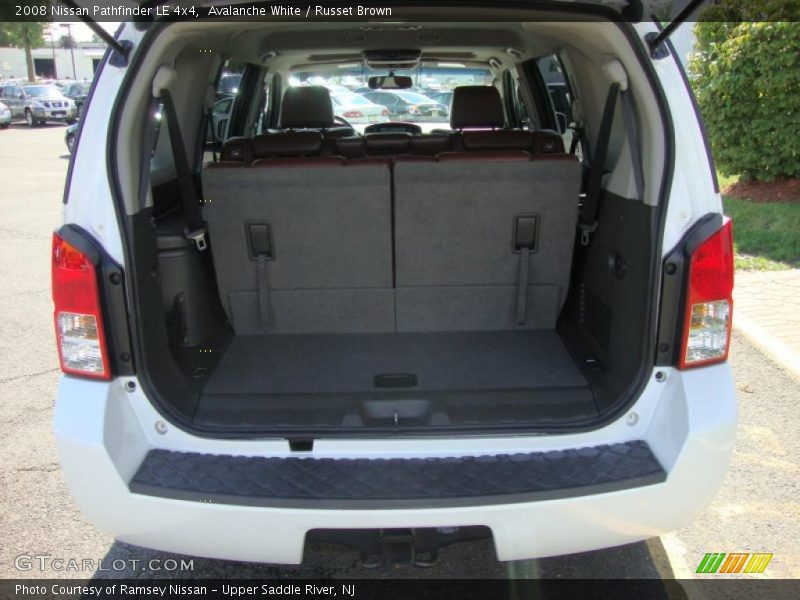 Avalanche White / Russet Brown 2008 Nissan Pathfinder LE 4x4