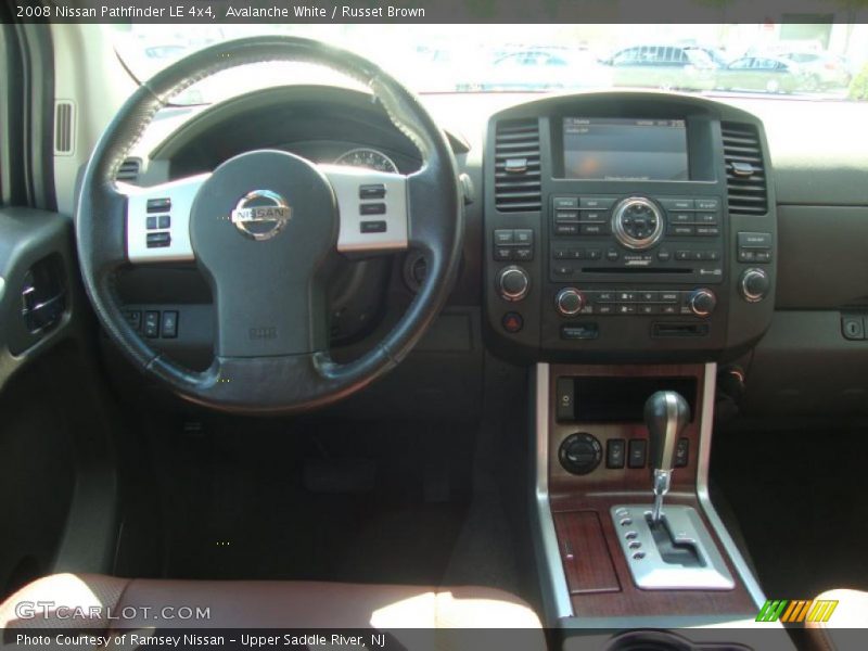 Avalanche White / Russet Brown 2008 Nissan Pathfinder LE 4x4