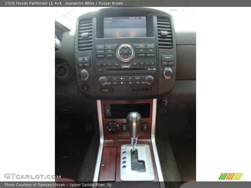Avalanche White / Russet Brown 2008 Nissan Pathfinder LE 4x4