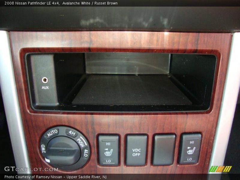 Avalanche White / Russet Brown 2008 Nissan Pathfinder LE 4x4