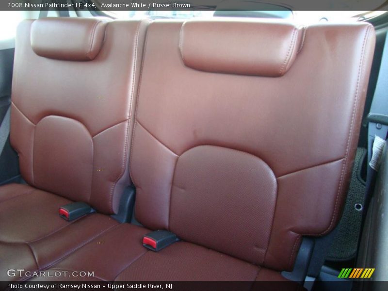 Avalanche White / Russet Brown 2008 Nissan Pathfinder LE 4x4