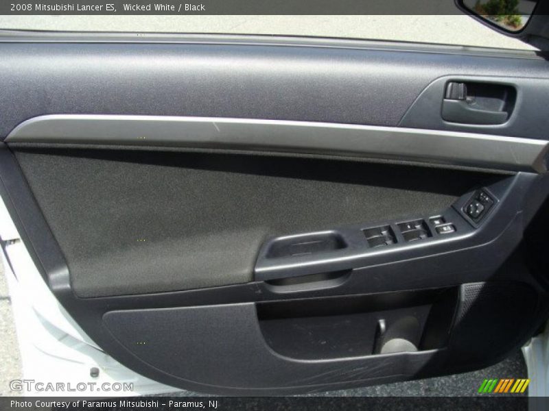 Wicked White / Black 2008 Mitsubishi Lancer ES