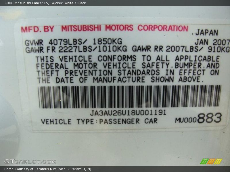 Wicked White / Black 2008 Mitsubishi Lancer ES