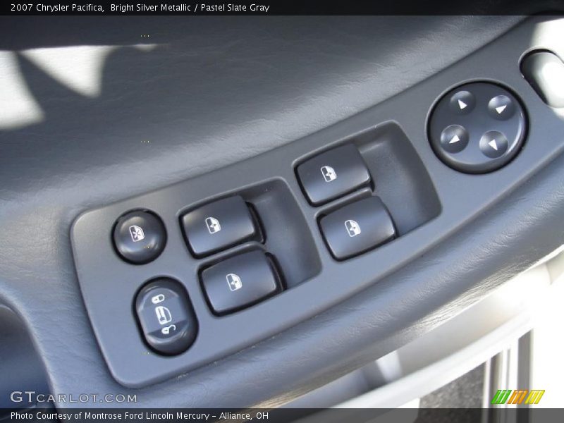 Bright Silver Metallic / Pastel Slate Gray 2007 Chrysler Pacifica