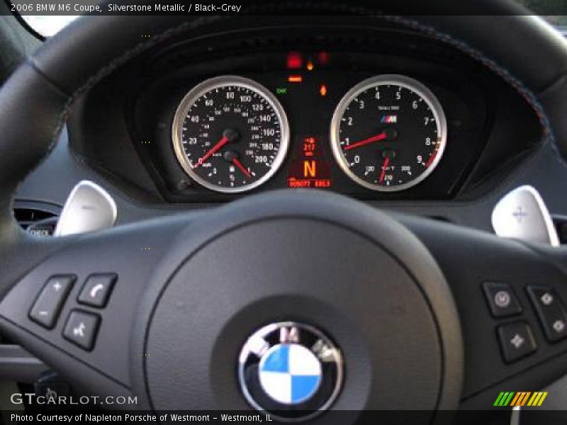 Silverstone Metallic / Black-Grey 2006 BMW M6 Coupe