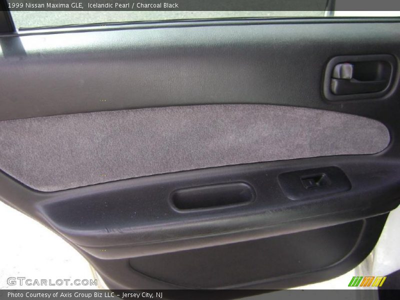 Icelandic Pearl / Charcoal Black 1999 Nissan Maxima GLE