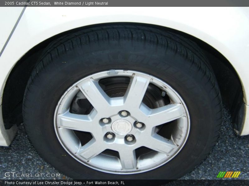White Diamond / Light Neutral 2005 Cadillac CTS Sedan
