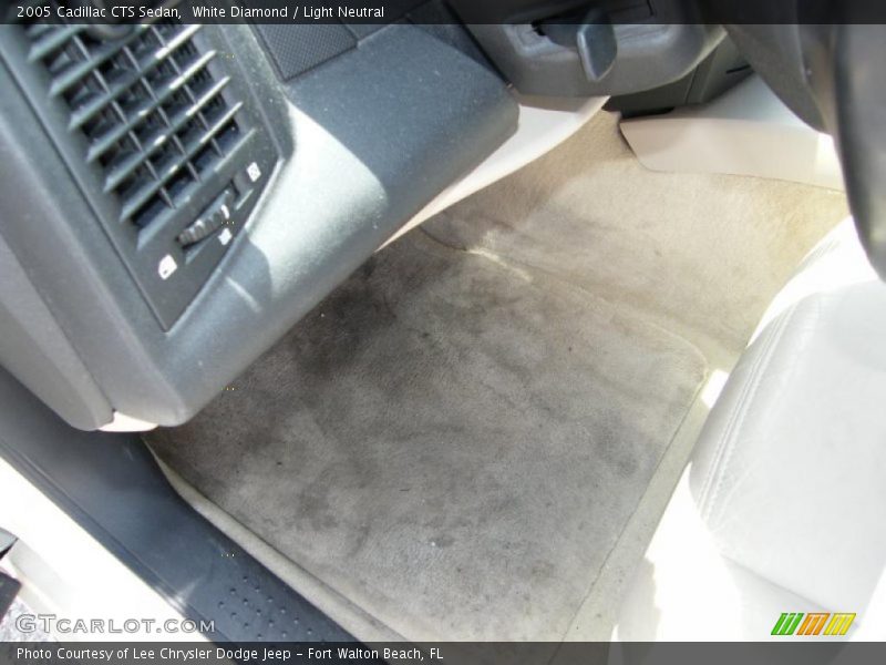White Diamond / Light Neutral 2005 Cadillac CTS Sedan