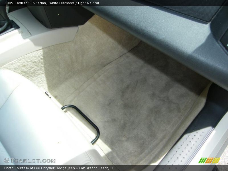 White Diamond / Light Neutral 2005 Cadillac CTS Sedan