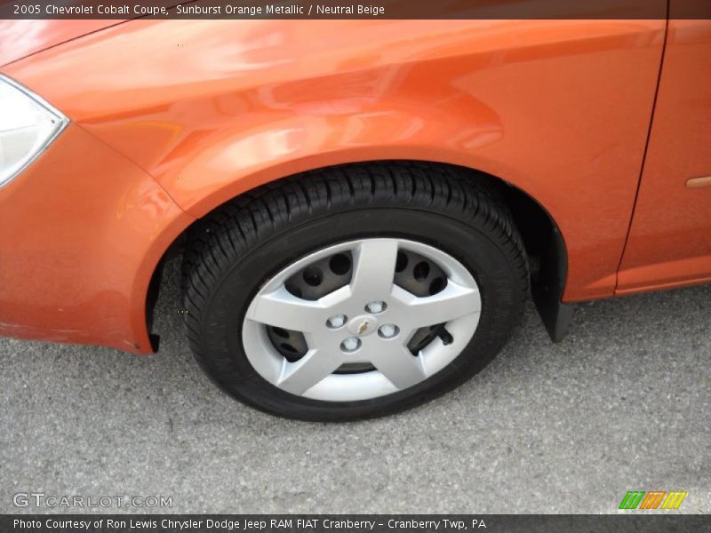 Sunburst Orange Metallic / Neutral Beige 2005 Chevrolet Cobalt Coupe