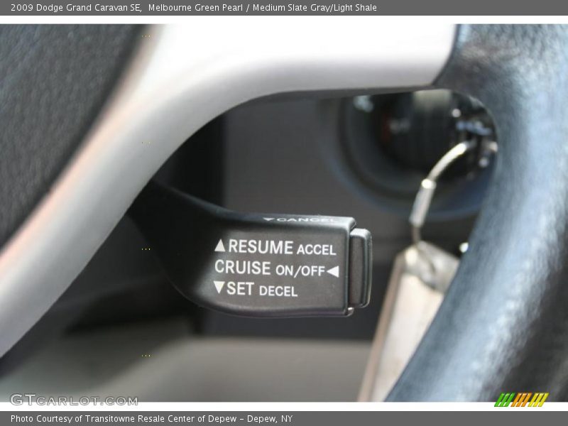 Melbourne Green Pearl / Medium Slate Gray/Light Shale 2009 Dodge Grand Caravan SE