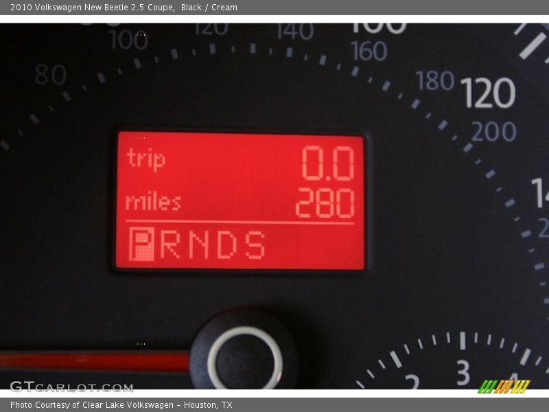 Black / Cream 2010 Volkswagen New Beetle 2.5 Coupe