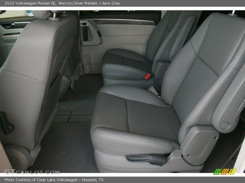 Mercury Silver Metallic / Aero Gray 2010 Volkswagen Routan SE