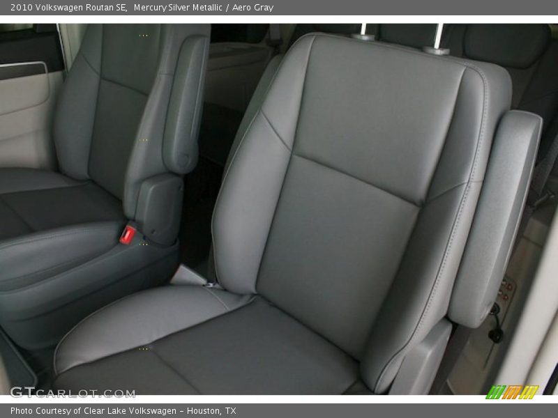 Mercury Silver Metallic / Aero Gray 2010 Volkswagen Routan SE