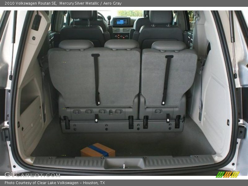 Mercury Silver Metallic / Aero Gray 2010 Volkswagen Routan SE