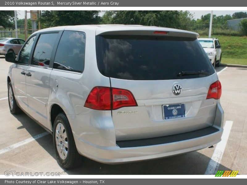 Mercury Silver Metallic / Aero Gray 2010 Volkswagen Routan S