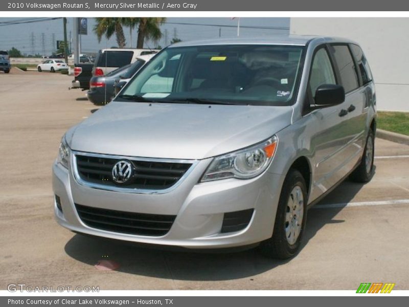 Mercury Silver Metallic / Aero Gray 2010 Volkswagen Routan S