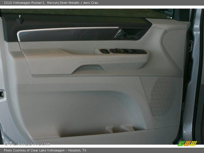 Mercury Silver Metallic / Aero Gray 2010 Volkswagen Routan S