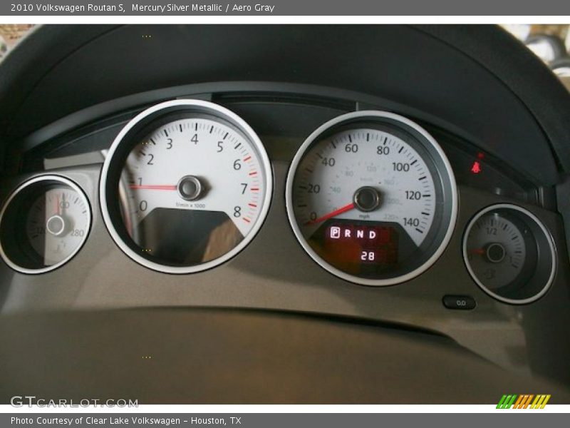 Mercury Silver Metallic / Aero Gray 2010 Volkswagen Routan S