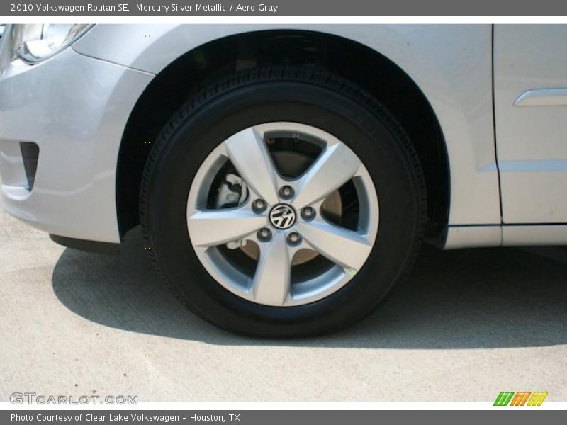 Mercury Silver Metallic / Aero Gray 2010 Volkswagen Routan SE