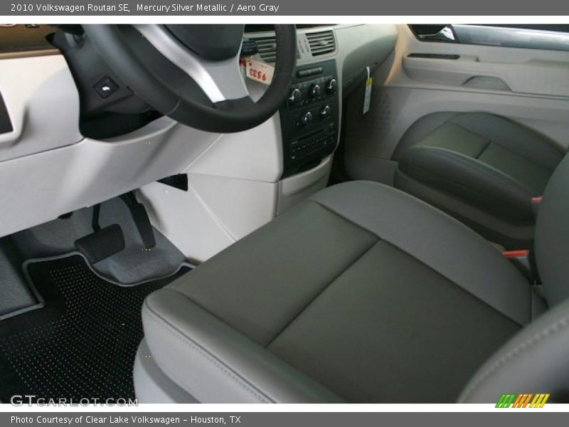 Mercury Silver Metallic / Aero Gray 2010 Volkswagen Routan SE