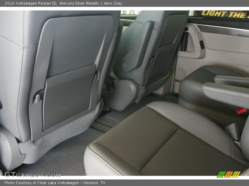 Mercury Silver Metallic / Aero Gray 2010 Volkswagen Routan SE