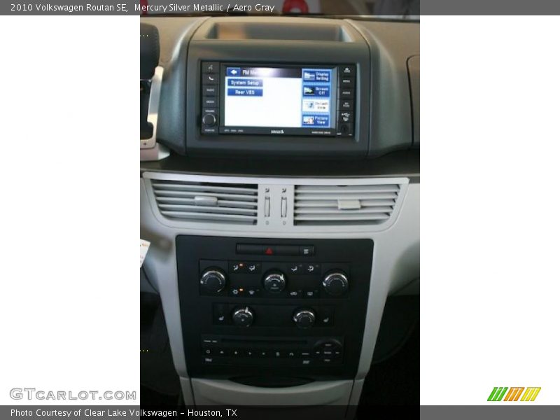Mercury Silver Metallic / Aero Gray 2010 Volkswagen Routan SE