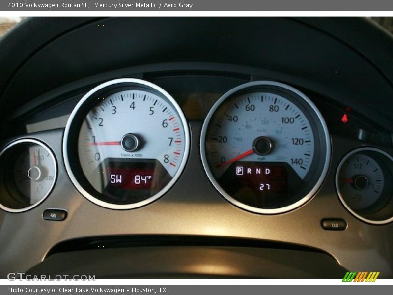 Mercury Silver Metallic / Aero Gray 2010 Volkswagen Routan SE