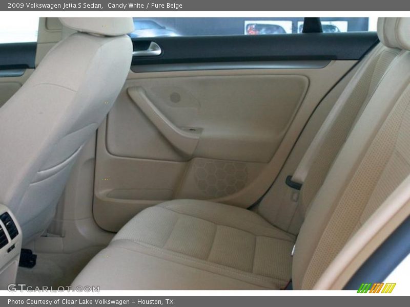 Candy White / Pure Beige 2009 Volkswagen Jetta S Sedan