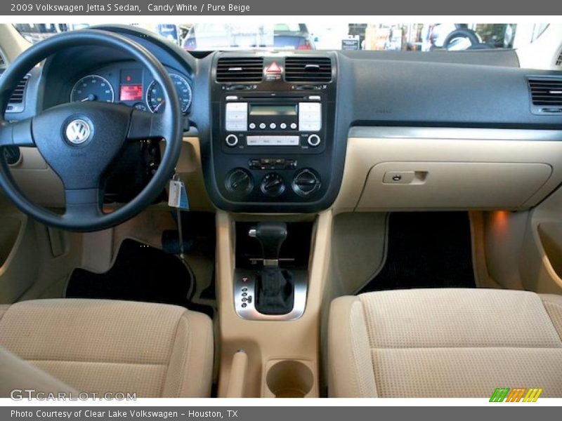 Candy White / Pure Beige 2009 Volkswagen Jetta S Sedan