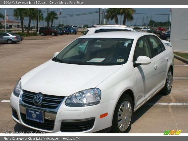 Candy White / Pure Beige 2009 Volkswagen Jetta S Sedan