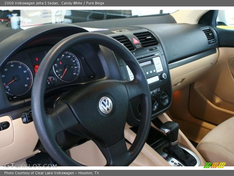 Candy White / Pure Beige 2009 Volkswagen Jetta S Sedan