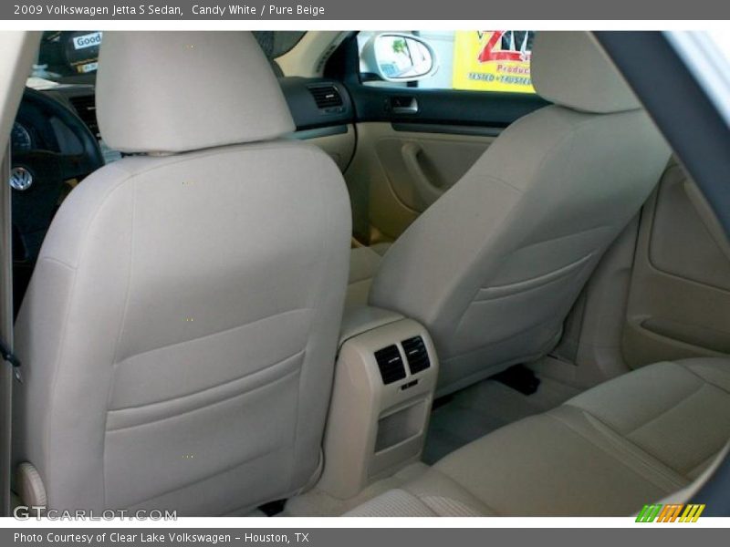 Candy White / Pure Beige 2009 Volkswagen Jetta S Sedan