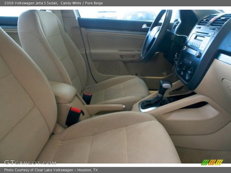 Candy White / Pure Beige 2009 Volkswagen Jetta S Sedan