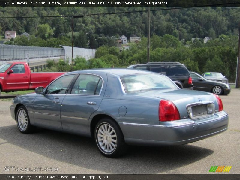 Medium Steel Blue Metallic / Dark Stone/Medium Light Stone 2004 Lincoln Town Car Ultimate