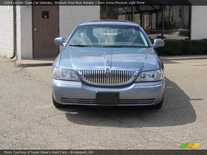 Medium Steel Blue Metallic / Dark Stone/Medium Light Stone 2004 Lincoln Town Car Ultimate