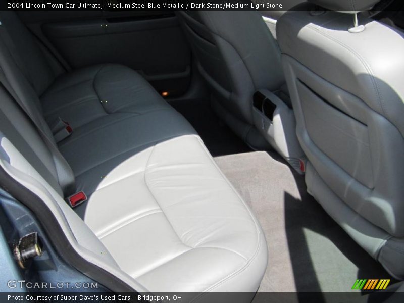 Medium Steel Blue Metallic / Dark Stone/Medium Light Stone 2004 Lincoln Town Car Ultimate
