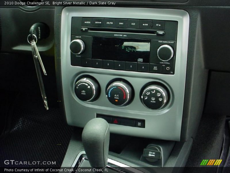 Bright Silver Metallic / Dark Slate Gray 2010 Dodge Challenger SE