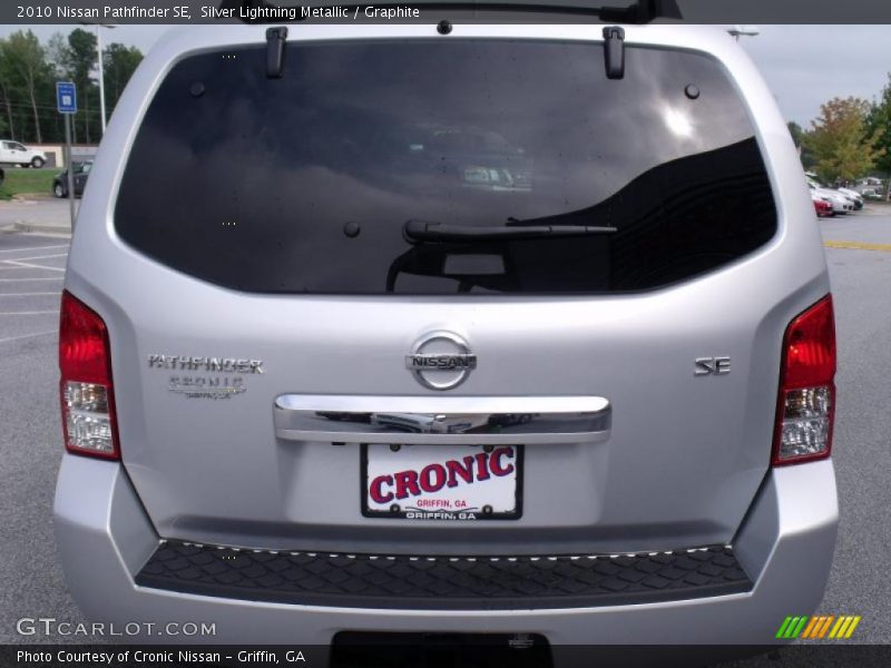 Silver Lightning Metallic / Graphite 2010 Nissan Pathfinder SE