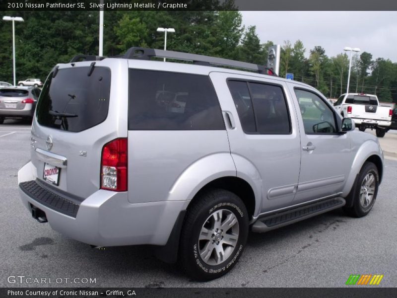Silver Lightning Metallic / Graphite 2010 Nissan Pathfinder SE